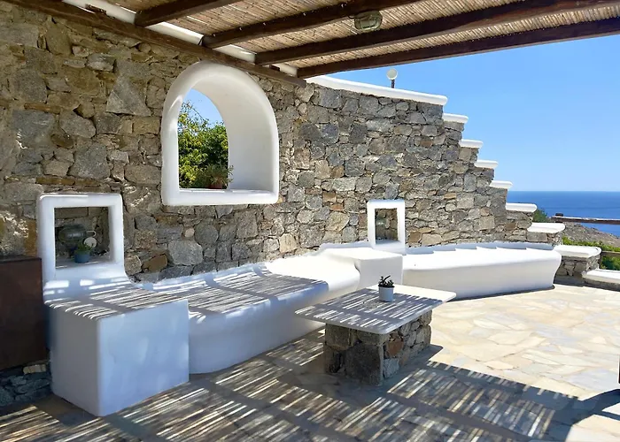 Mykonos Dot - The Vila Agios Ioannis Diakoftis