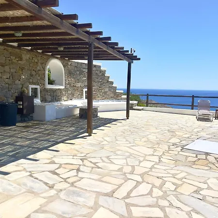 Mykonos Dot - The * Agios Ioannis Diakoftis