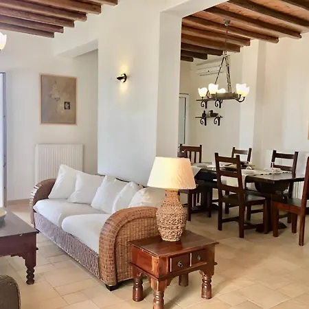 Mykonos Dot - The Villa Agios Ioannis Diakoftis