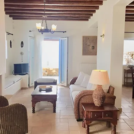 Mykonos Dot - The Agios Ioannis Diakoftis