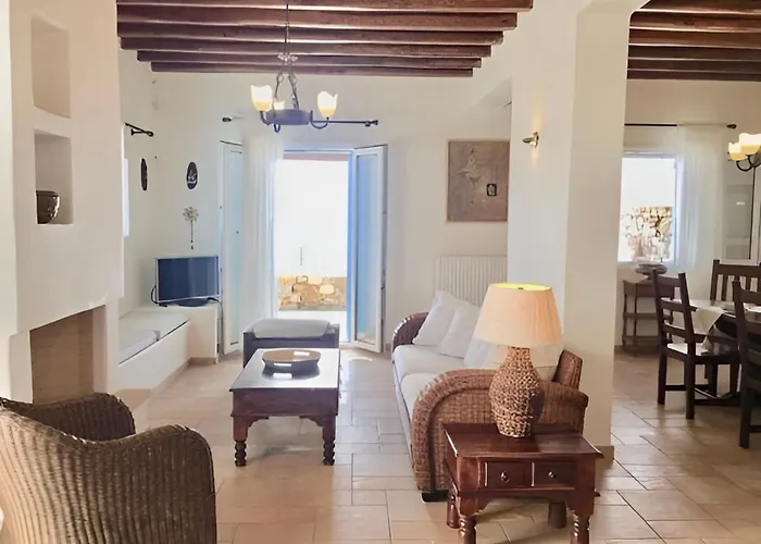 Mykonos Dot - The Agios Ioannis Diakoftis