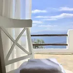 Mykonos Dot - The Villa Agios Ioannis Diakoftis