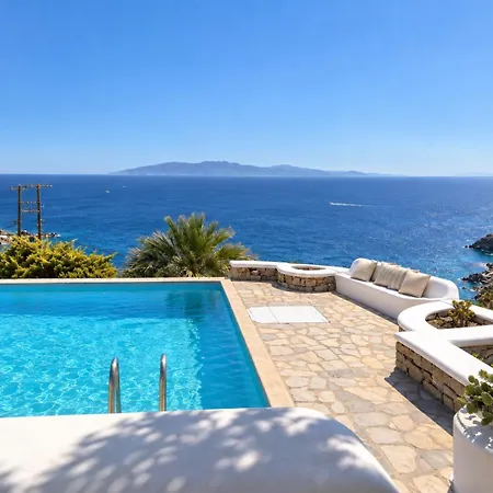 Mykonos Dot - The Agios Ioannis Diakoftis