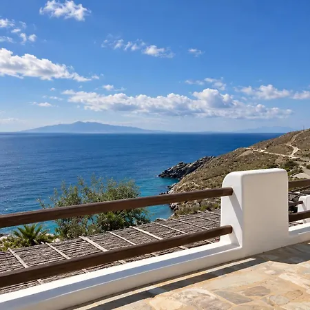 Mykonos Dot - The Agios Ioannis Diakoftis