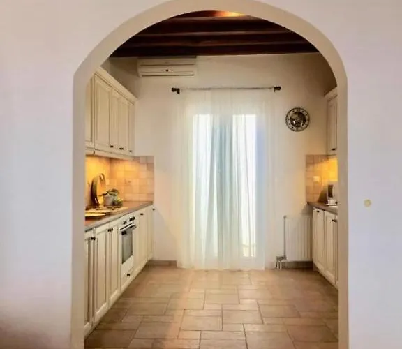 Mykonos Dot - The Βίλα Agios Ioannis Diakoftis