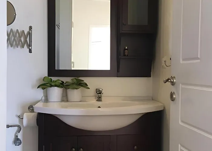 Mykonos Dot - The * Agios Ioannis Diakoftis