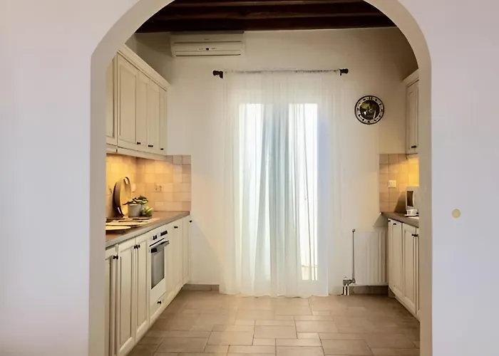 Mykonos Dot - The Willa